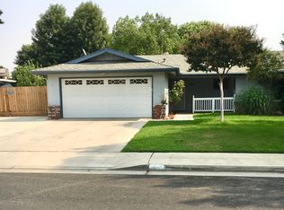 109 N Cindy Ave, Clovis, CA 93612