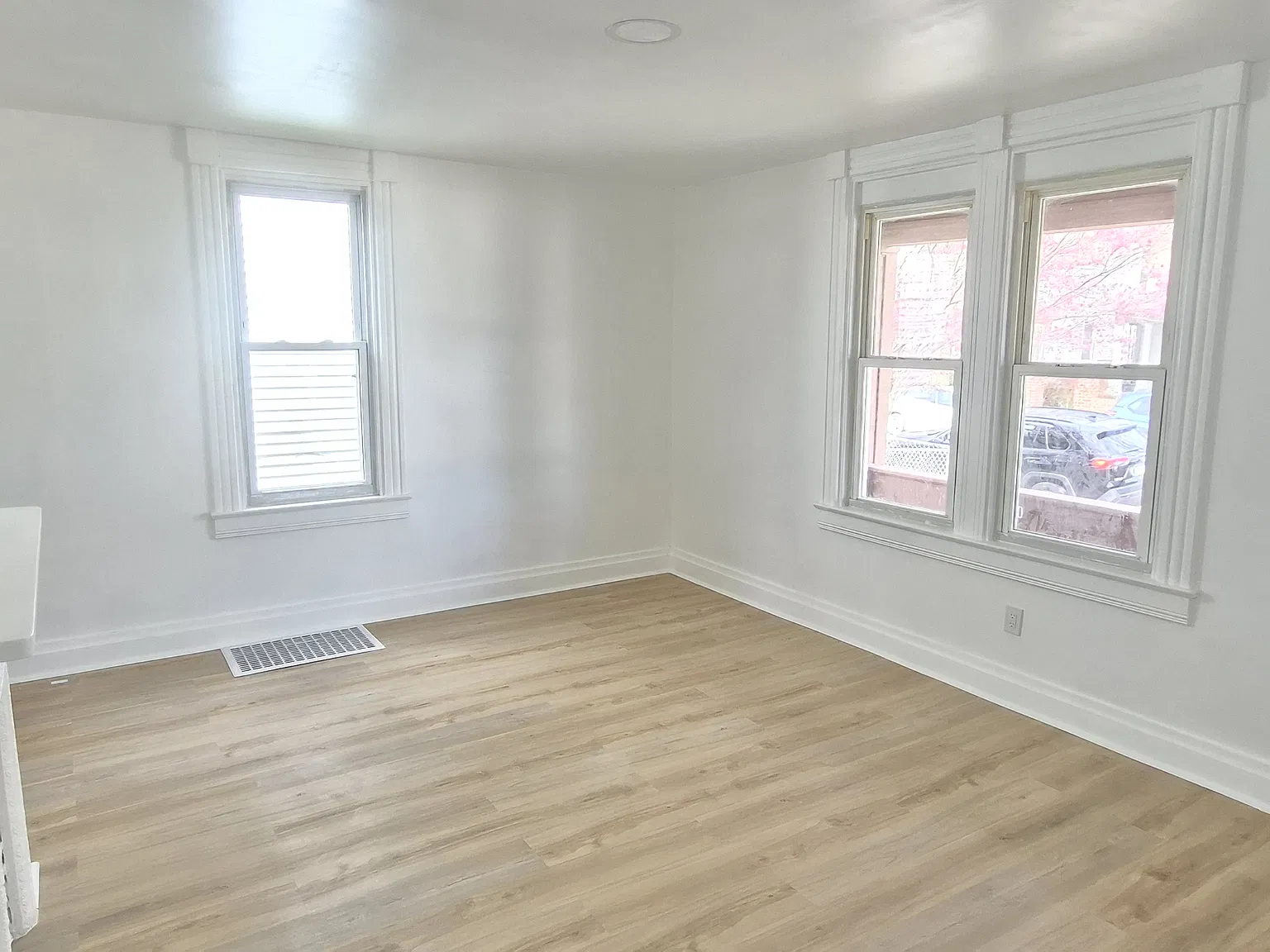 2 bed, 1700 sqft, $1,200 — Photo 3