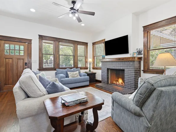 2114 Hurley Ave, Fort Worth, TX 76110