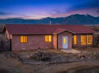 167 Cuchilla Rd, Ranchos De Taos, NM 87557