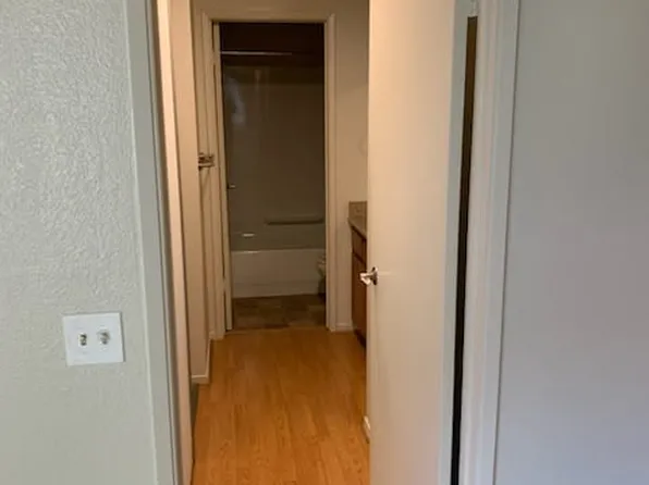 300 Glenwood Cir, Monterey, CA