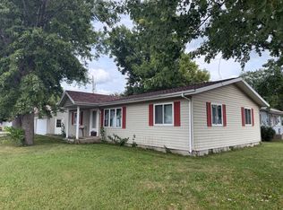 207 S Embarras Ave, Tuscola, IL 61953