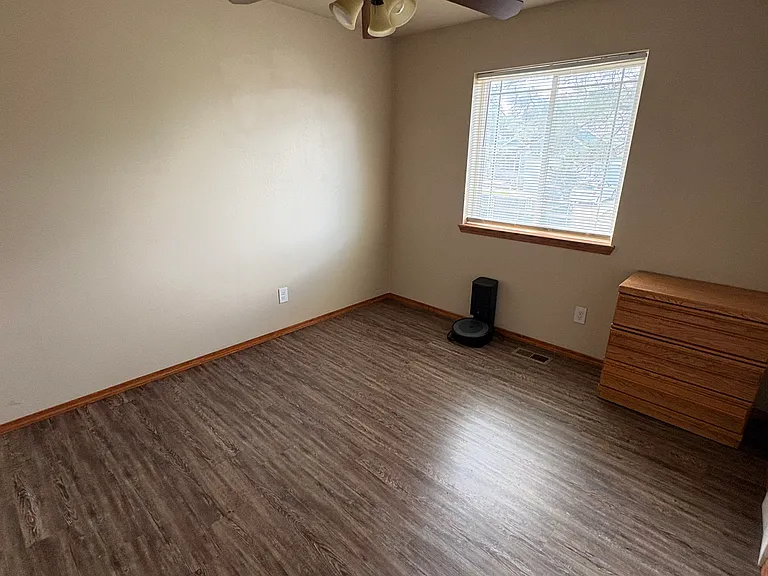 613 E Bonnie Lynn Ln — Photo 11