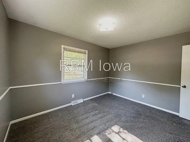 1318 SW Lynn Dr — Photo 6