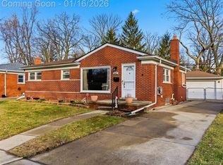 9687 Seavitt Dr, Allen Park, MI 48101