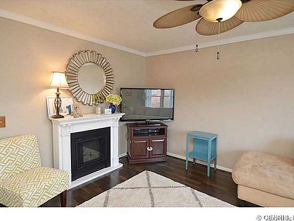4th image of 99 Broxbourne Dr