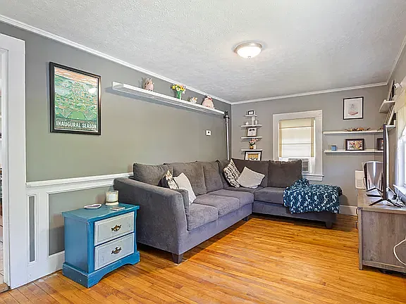 2 bed, 880 sqft, $2,200 — Photo 4