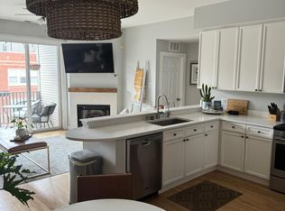 845 W Altgeld St #B-3, Chicago, IL 60614