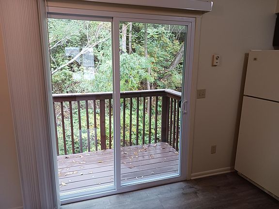5th image of 813 30th St NW