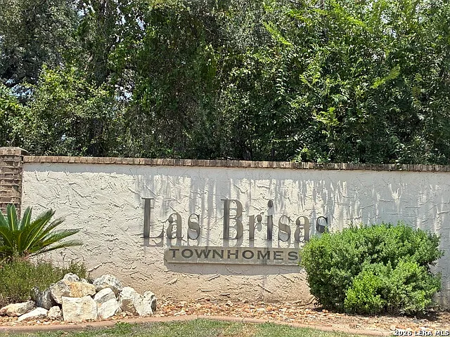 Las Brisas — Photo 1