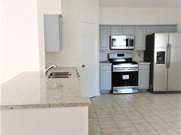 3rd image of 16131 Mission Village Dr