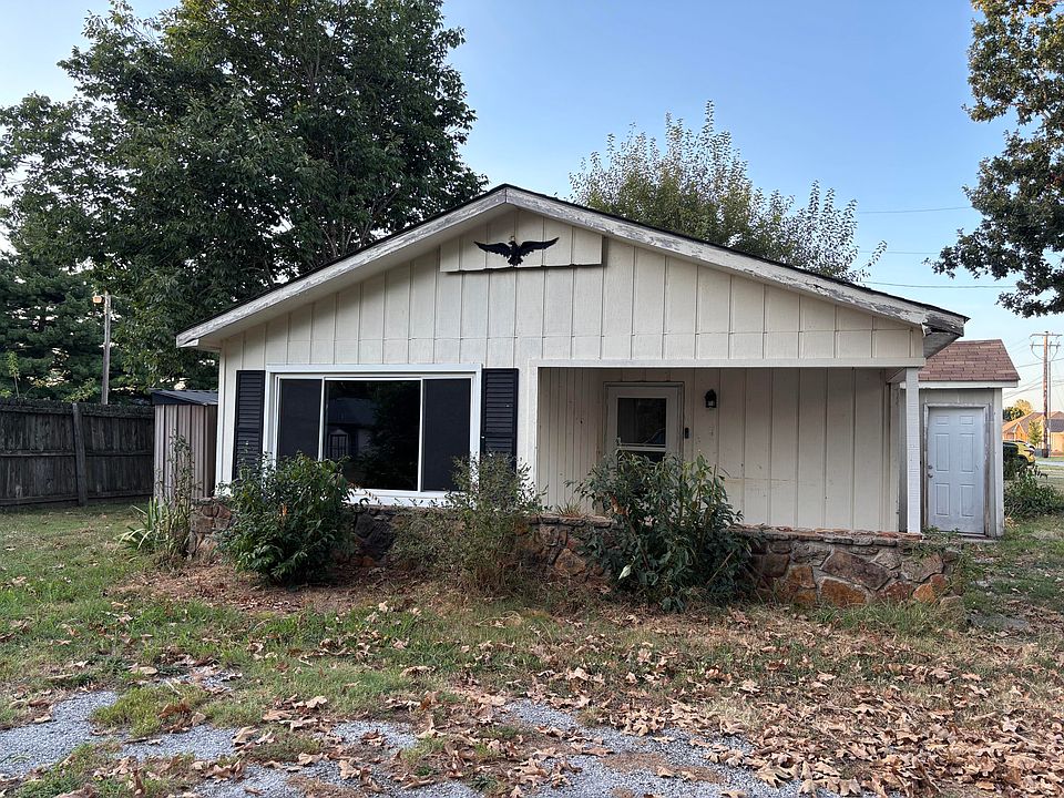 1st image of 2107 S 18th Avenue