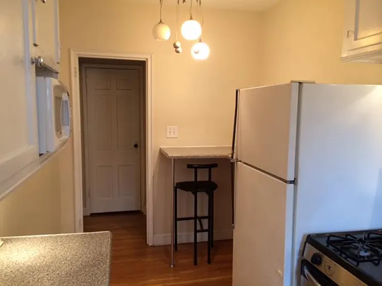 339 Tappan St #5 — Photo 10