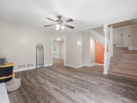 4th image of 135 Dunwick Ln