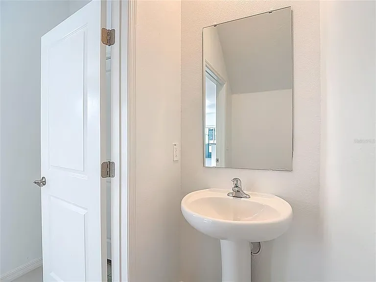 6170 Shiner St — Photo 10