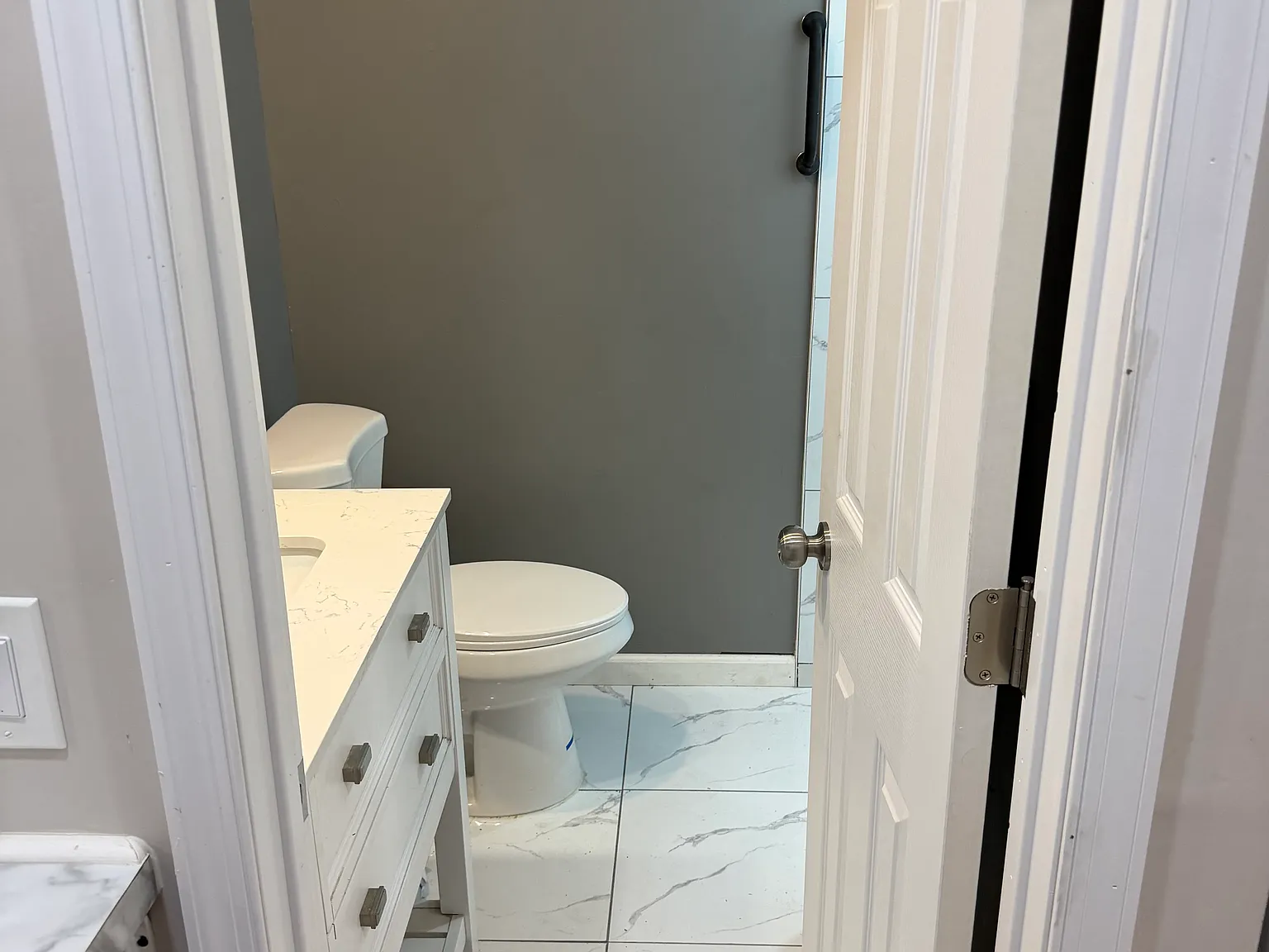 3 bed, 2.5 bath, 1200 sqft, $1,900 — Photo 3