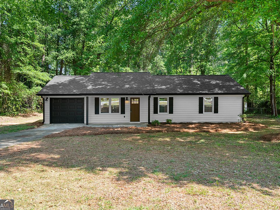 1st image of 850 King Dr SE