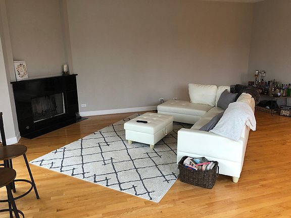 4th image of 1508 N Damen Ave