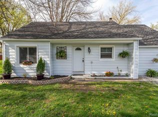 2121 Chesley Dr, Sterling Heights, MI 48310