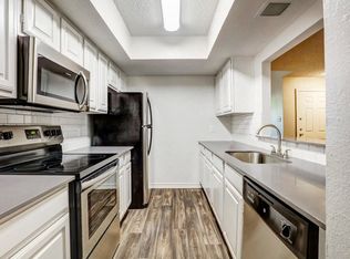2210 Marsh Ln E #101, Carrollton, TX 75006
