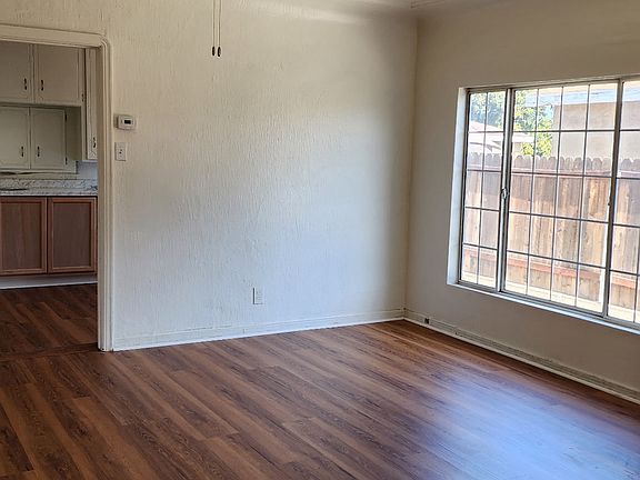 3rd image of 6245 Loma Vista Ave