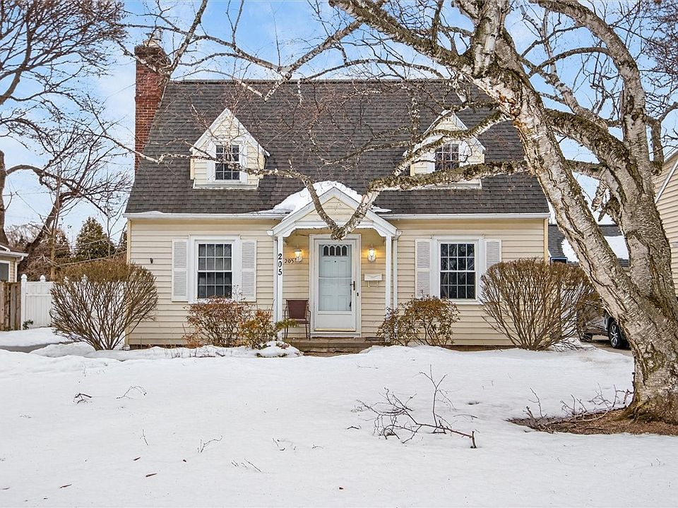 1st image of 205 Thorncliffe Dr