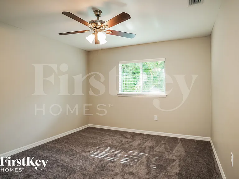 9025 Irving Rd — Photo 10