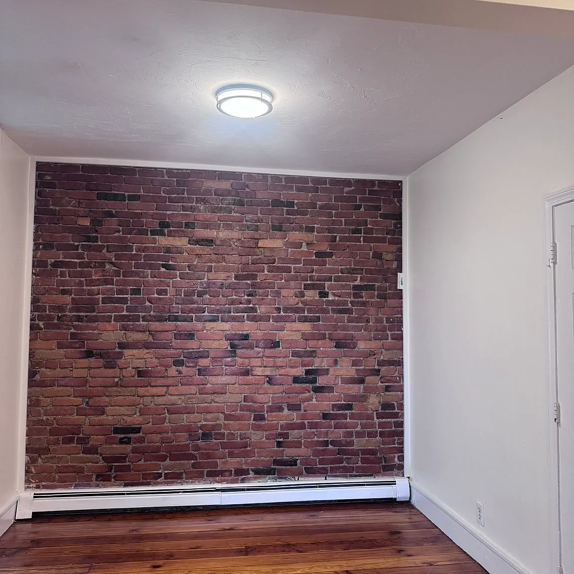 2 bed, 1000 sqft, $2,775 — Photo 3