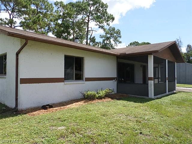 1st image of 7585 Hart Dr