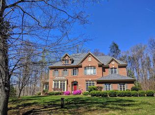 9708 Thorn Bush Dr, Fairfax Station, VA 22039
