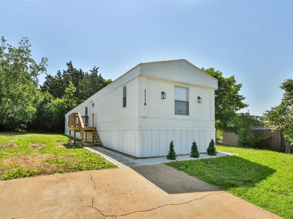 1114 Hackberry Dr, House Springs, MO 63051