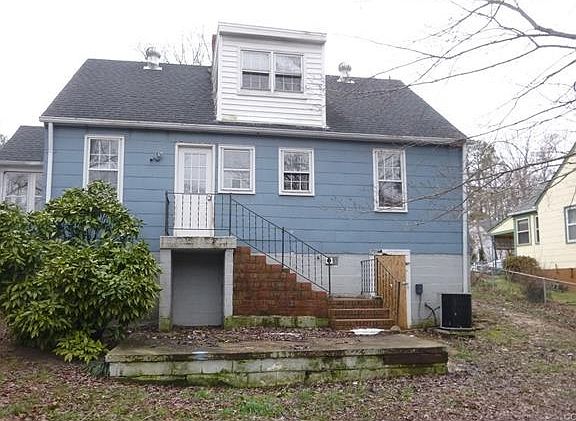 5th image of 310 Seven Pines Ave