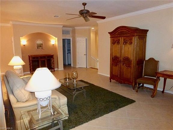 4th image of 3966 Bishopwood Ct W Unit 202
