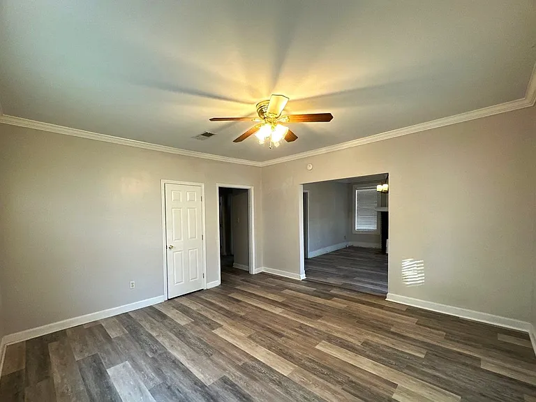 443 N Avalon St — Photo 21