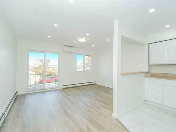 22 Oakville Street image 6 of 16