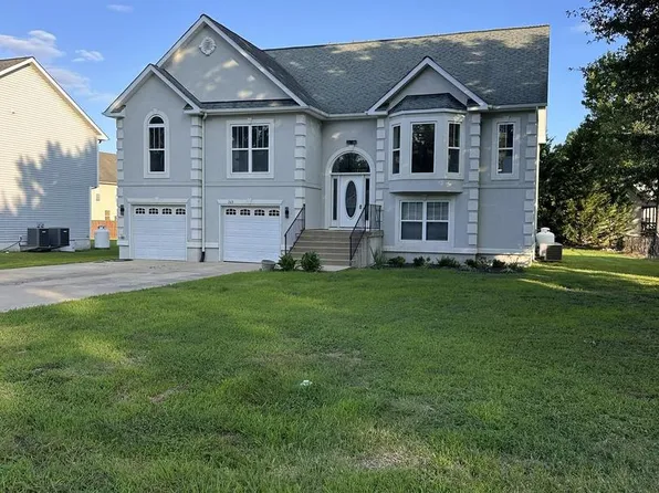 203 Forest Ave, Colonial Beach, VA 22443