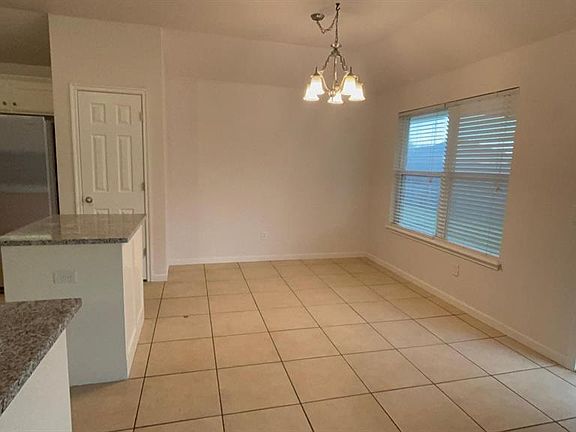 3rd image of 11028 NW 101st St