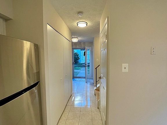 4th image of 6122 Hoskins Hollow Cir #A
