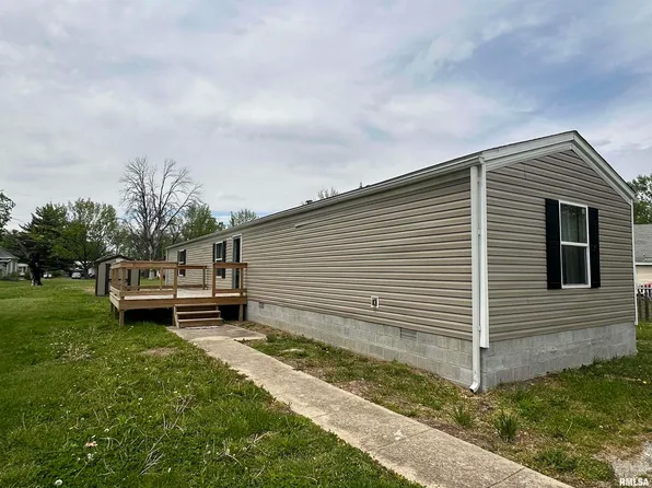 816 N Hickory St, Centralia, IL 62801