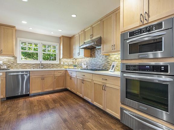 5th image of 231 Rosalie Ct