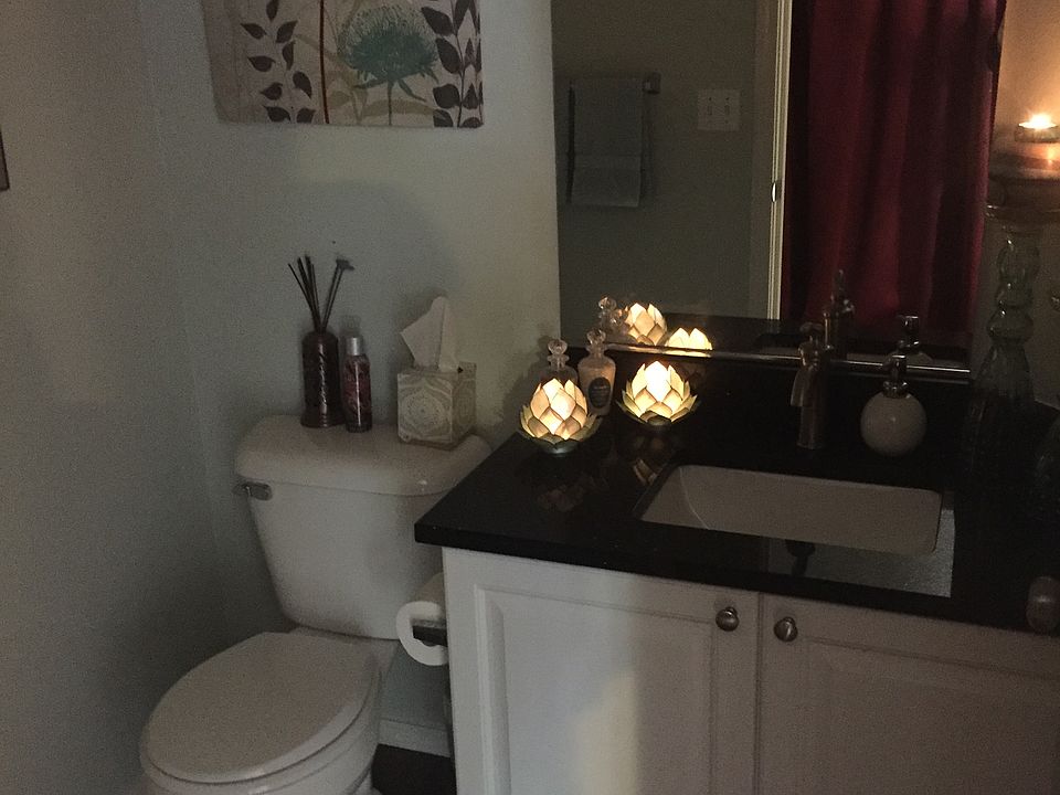 1/2 bath