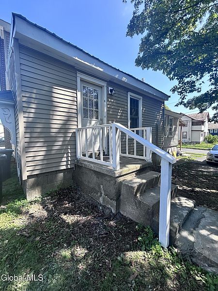 4th image of 111 Lawrence Street