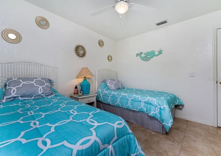 233 Albatross Rd — Photo 9
