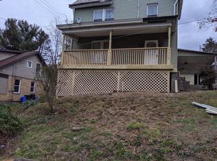 1322 Charlotte Ave, Rochester, PA 15074