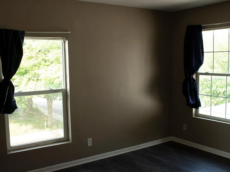 1103 N Keystone Ave — Photo 14