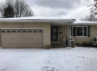 15600 Mendota Ave, Maple Heights, OH 44137