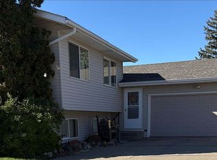 507 9th Ave NW, Mandan, ND 58554