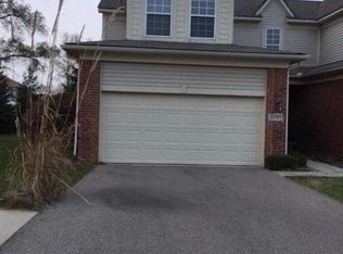 22520 Trillium Dr, Novi, MI 48375