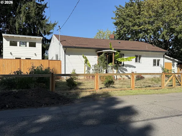 12839 SE Raymond St, Portland, OR 97236