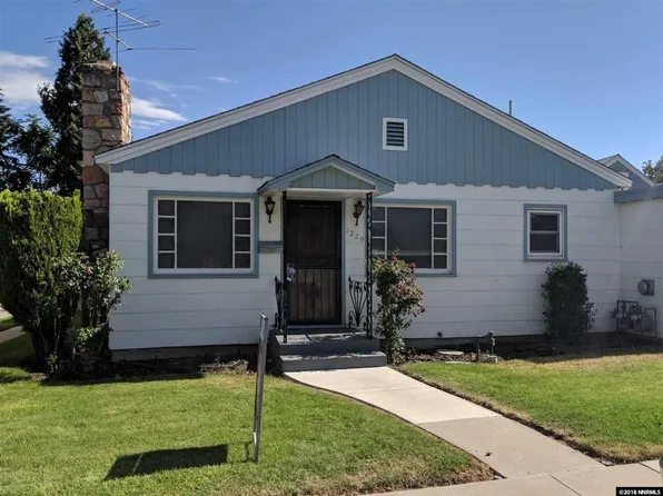 1229 F St, Sparks, NV 89431